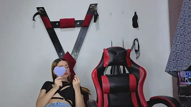 Hana and Zeta2026 online show from April 2026 12:13:01 PM