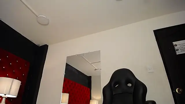 Saylen Queen online show from April 2026 01:42:02 AM