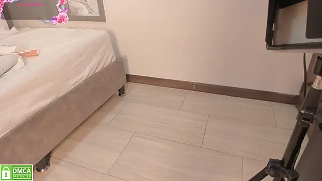 Natasha Marin online show from April 2026 07:36:01 PM