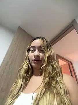 Snapshot of barbievictoria chatting on April 2026 11:22:02 PM barbievictoria online show from April 2026 11:22:02 PM