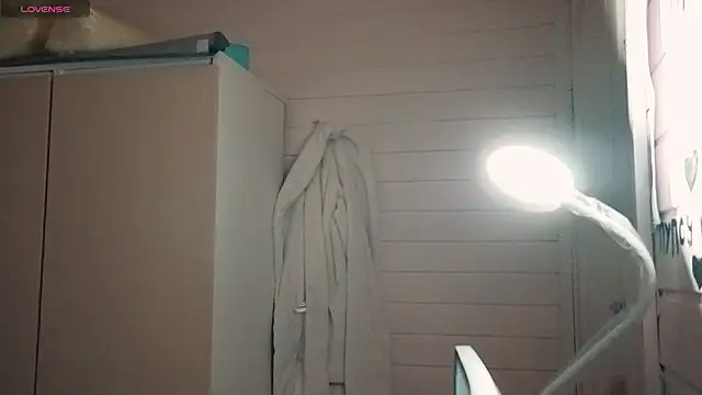 elegant pleasure online show from April 2026 07:11:02 PM