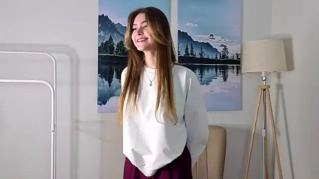 CherlyGuss online show from March 2026 04:57:02 AM