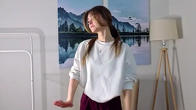 CherlyGuss online show from March 2026 09:10:02 AM