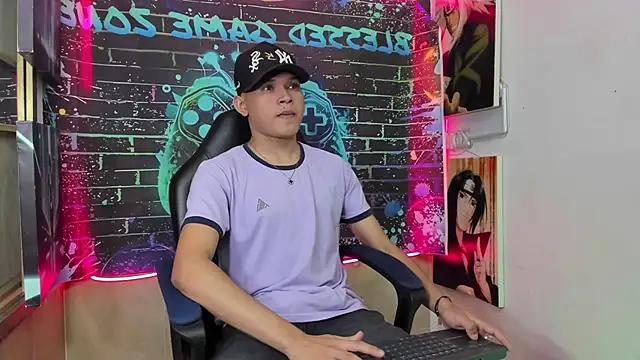 Robert smith26 online show from April 2026 05:05:02 PM