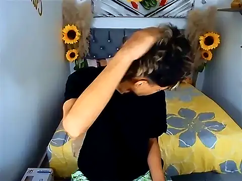 chris evans77 online show from April 2026 01:12:02 PM