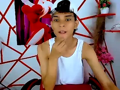 chris evans77 online show from April 2026 08:14:01 PM