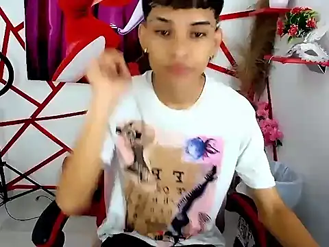 chris evans77 online show from April 2026 12:41:01 PM