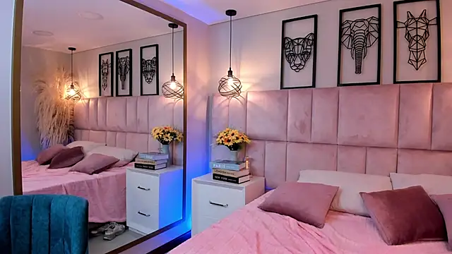 Iam yuls  online show from April 2026 03:18:02 AM