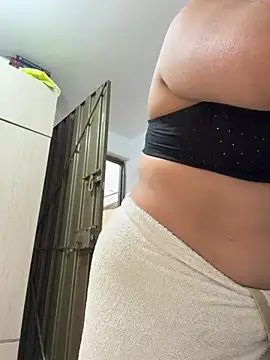 spicymichelle online show from April 2026 12:00:02 PM