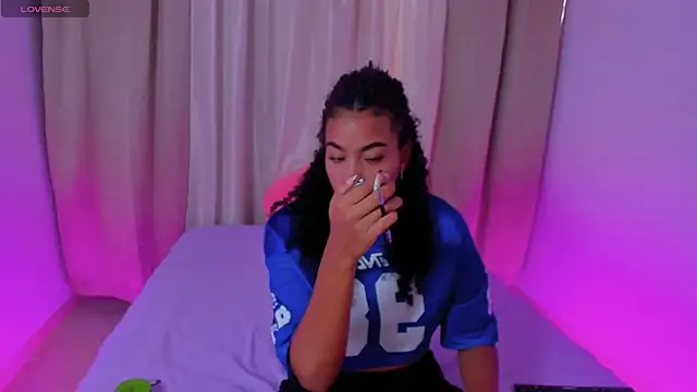 Emy sweet07 online show from April 2026 09:35:01 PM