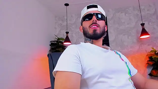 martin foster  online show from April 2026 04:42:01 AM