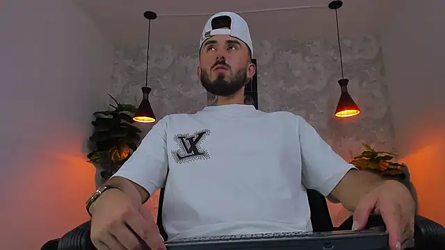 martin foster  online show from April 2026 03:21:01 AM