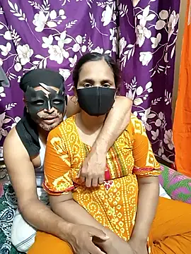 Pujacouple 955 online show from April 2026 05:18:01 PM