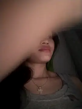 Saryloveparadise online show from April 2026 07:33:02 PM