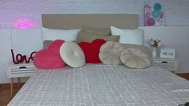 Melissa me0w online show from April 2026 08:17:01 PM