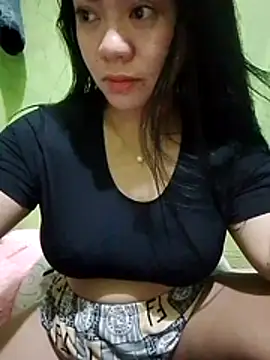 sweety honey27 online show from April 2026 05:45:02 PM