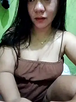Snapshot of sweety_honey27 chatting on May 2026 06:02:02 PM sweety honey27 online show from May 2026 06:02:02 PM