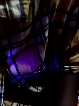 BOOBQUEEN25 online show from April 2026 07:37:02 AM