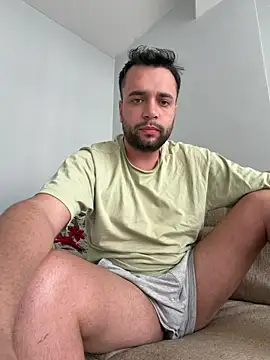 Arin21201 online show from April 2026 11:15:01 AM