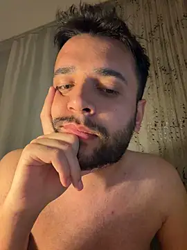 Arin21201 online show from April 2026 10:56:02 PM