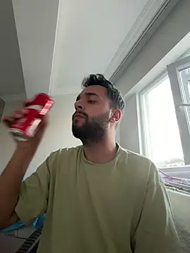 Arin21201 online show from April 2026 02:38:01 PM