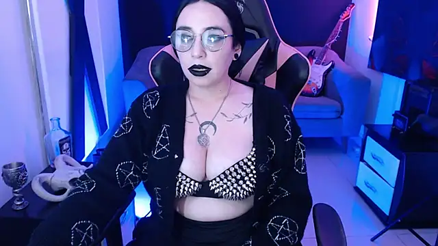 Nyxnocturne online show from June 2026 02:33:01 PM