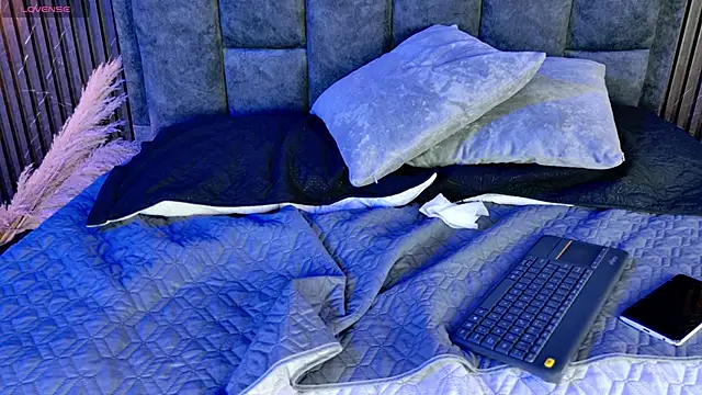 Amaia aa  online show from April 2026 01:42:02 AM