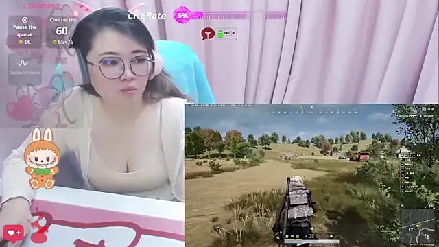 Snapshot of momobigmomo chatting on May 2026 01:18:01 PM momobigmomo online show from May 2026 01:18:01 PM
