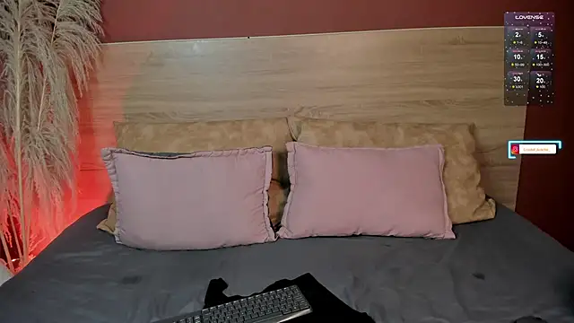 crystal arlette  online show from April 2026 12:09:02 PM