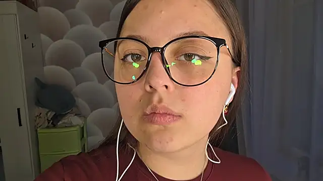 AnnaSpirit online show from April 2026 04:18:01 PM