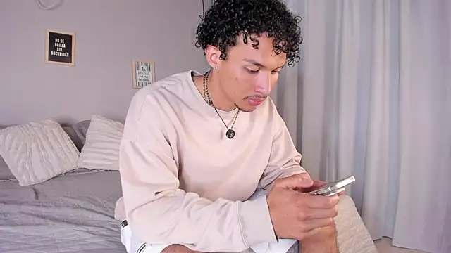 dominik drake online show from April 2026 12:27:01 PM