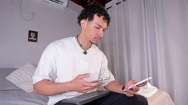 dominik drake online show from April 2026 12:43:01 PM