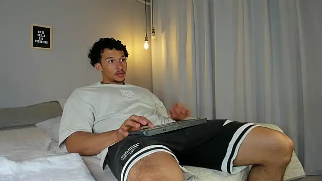 dominik drake online show from April 2026 12:42:01 PM