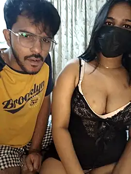 MIDNIGHT STAR110 online show from April 2026 06:10:01 PM