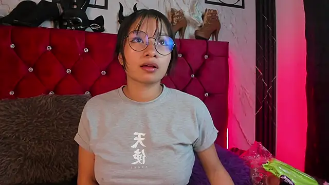 Kittytokio online show from April 2026 09:59:02 PM