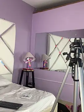 LeticiaVisconti online show from April 2026 08:29:01 PM