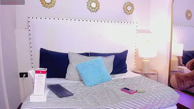 madisson  Stone online show from April 2026 01:10:02 PM