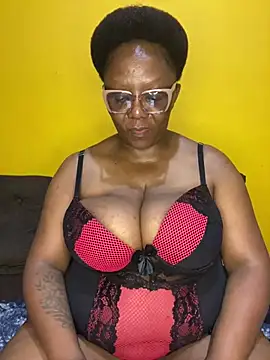 BoobsQueeen online show from July 2026 02:05:01 AM