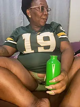 BoobsQueeen online show from July 2026 11:26:02 PM
