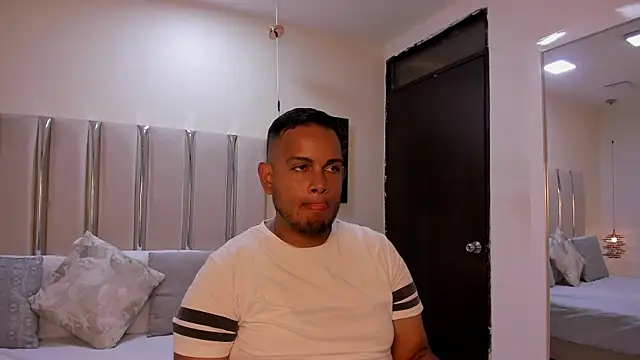 Jay Dusk online show from April 2026 03:42:02 AM