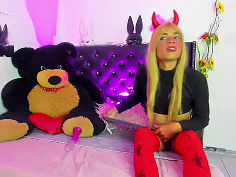 Nathaly Sam online show from April 2026 02:15:02 PM