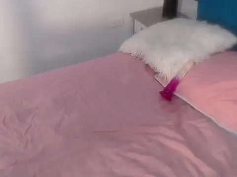 Nathaly Sam online show from April 2026 11:33:01 AM