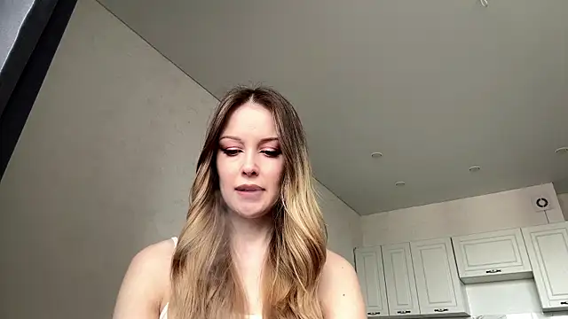 MaryManchitto online show from April 2026 05:46:01 AM