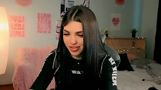 molly rettyy online show from April 2026 04:28:01 AM