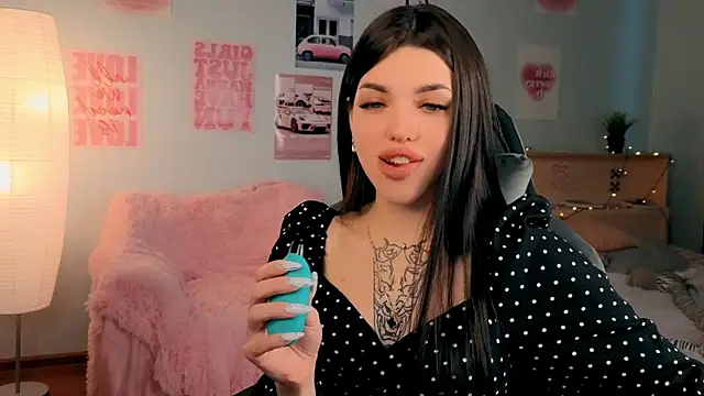 molly rettyy online show from April 2026 04:08:02 AM