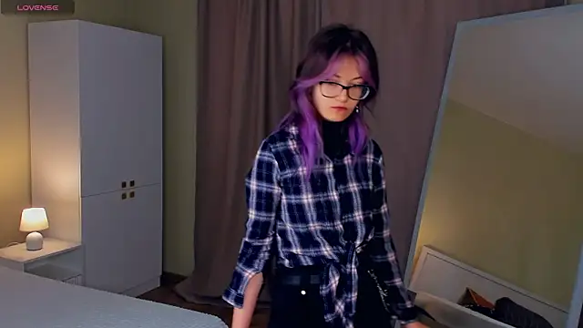 SuRenzi online show from April 2026 01:30:01 PM