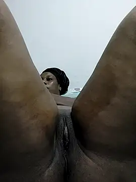 Dutches101 online show from April 2026 02:00:01 AM