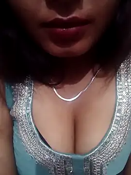 priyahot2001 online show from April 2026 11:30:02 AM