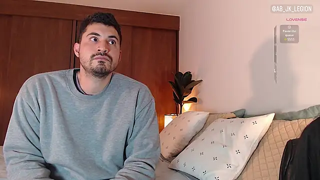  SaraRoss online show from April 2026 05:16:01 PM