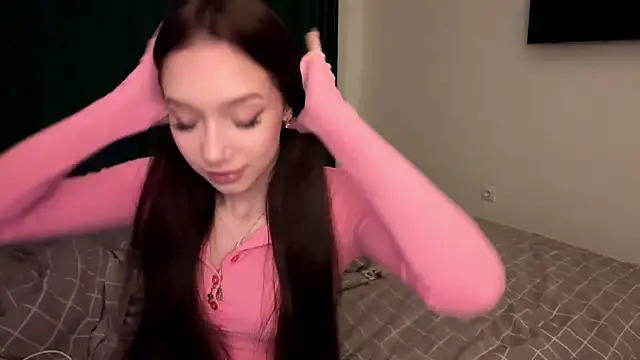 MiaNewstrom online show from April 2026 12:59:02 AM